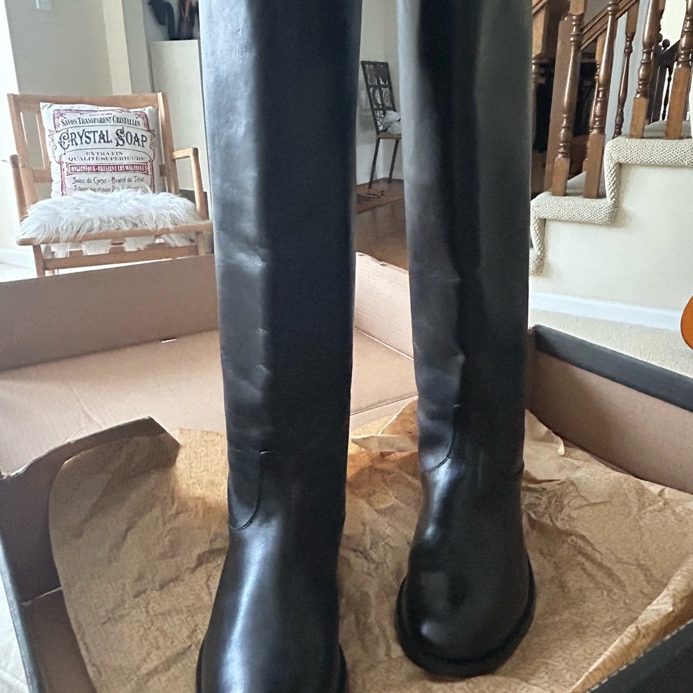 Frye Women's Melissa Button Back Zip Black Knee-High Boots, size 9, NEW